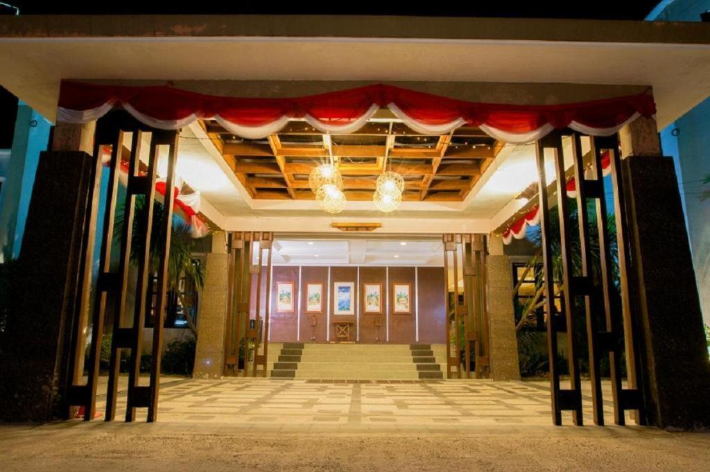 Bahamas Hotel&Resort Belitung Tanjung Pandan Exterior foto