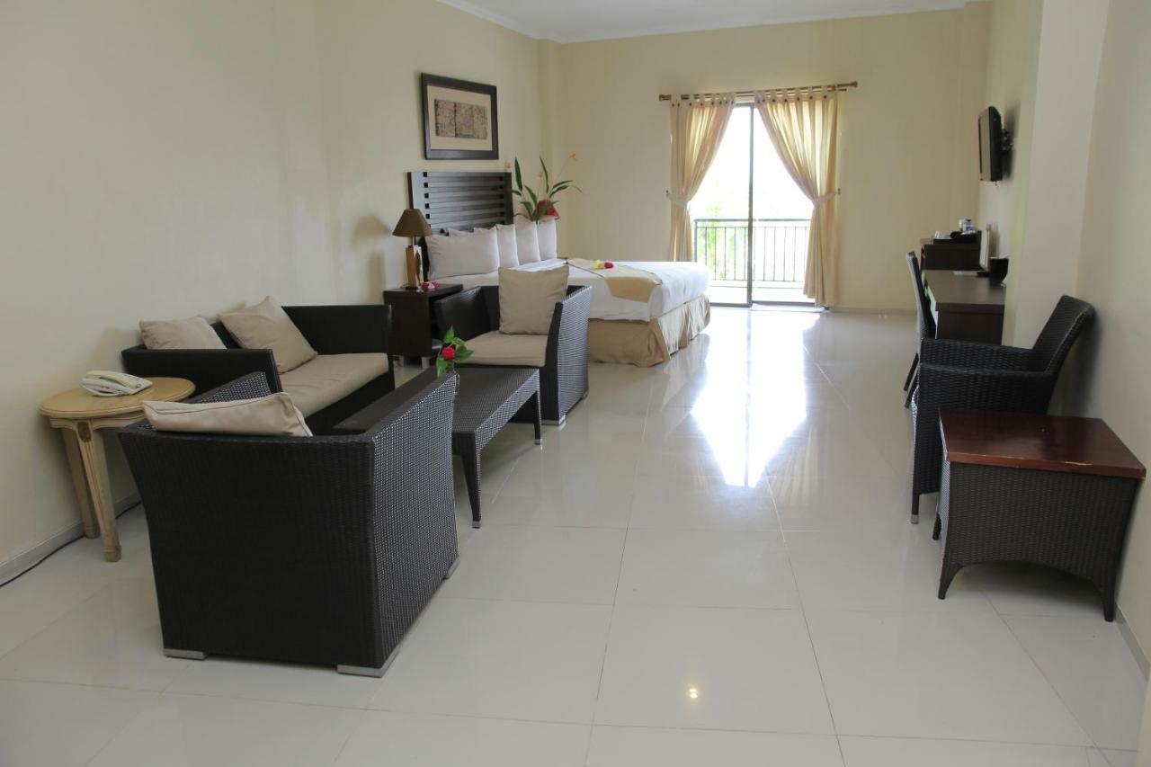 Bahamas Hotel&Resort Belitung Tanjung Pandan Exterior foto
